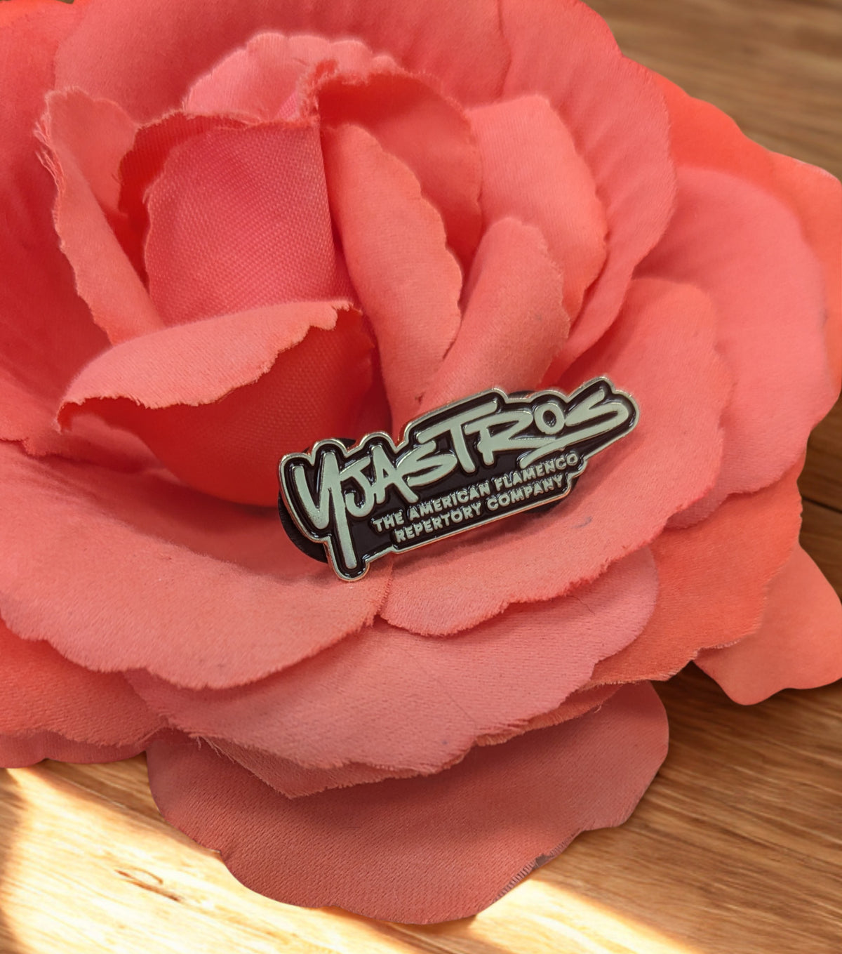 Yjastros Enamel Pin