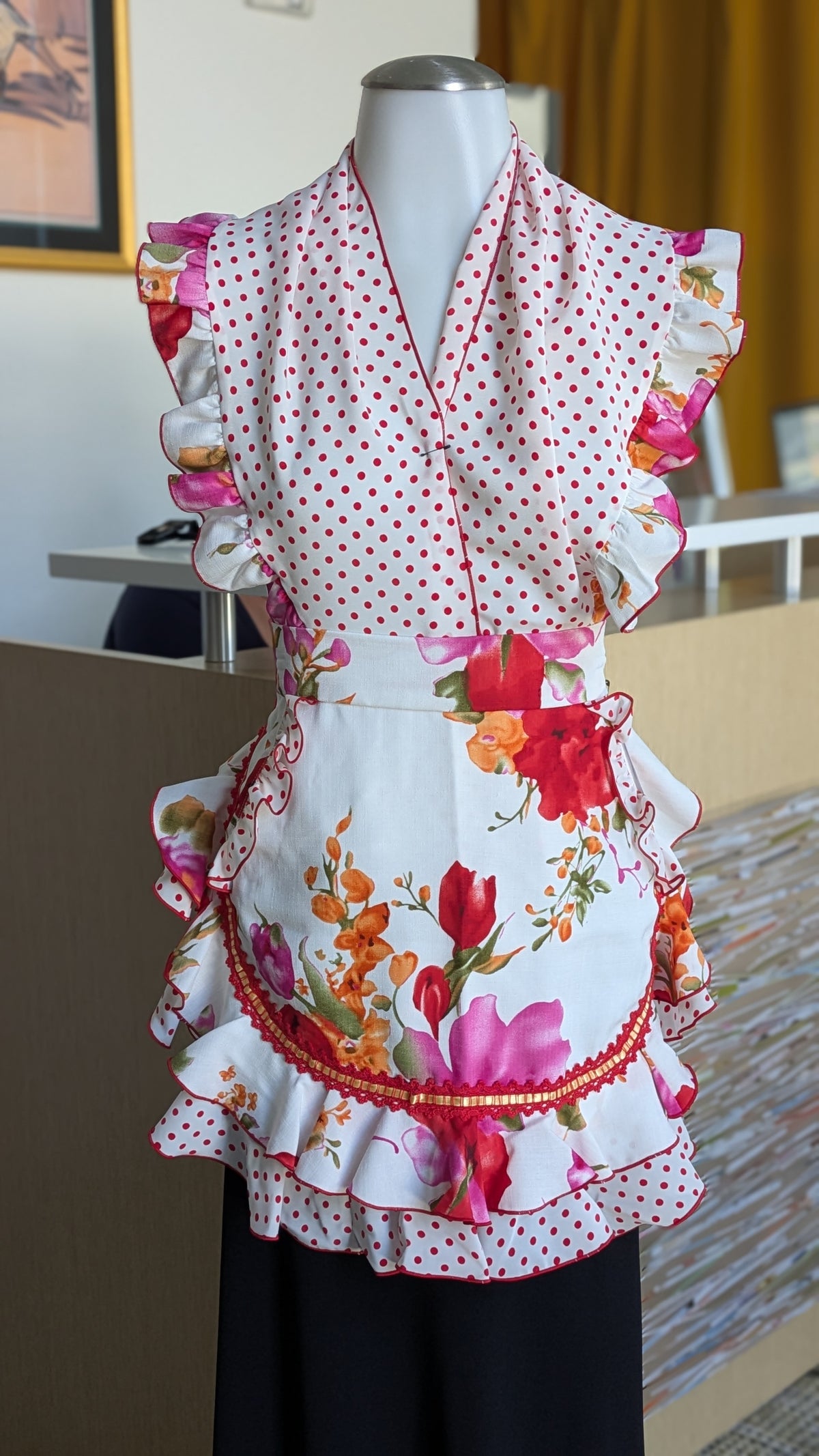 Pico y Apron Conjunto